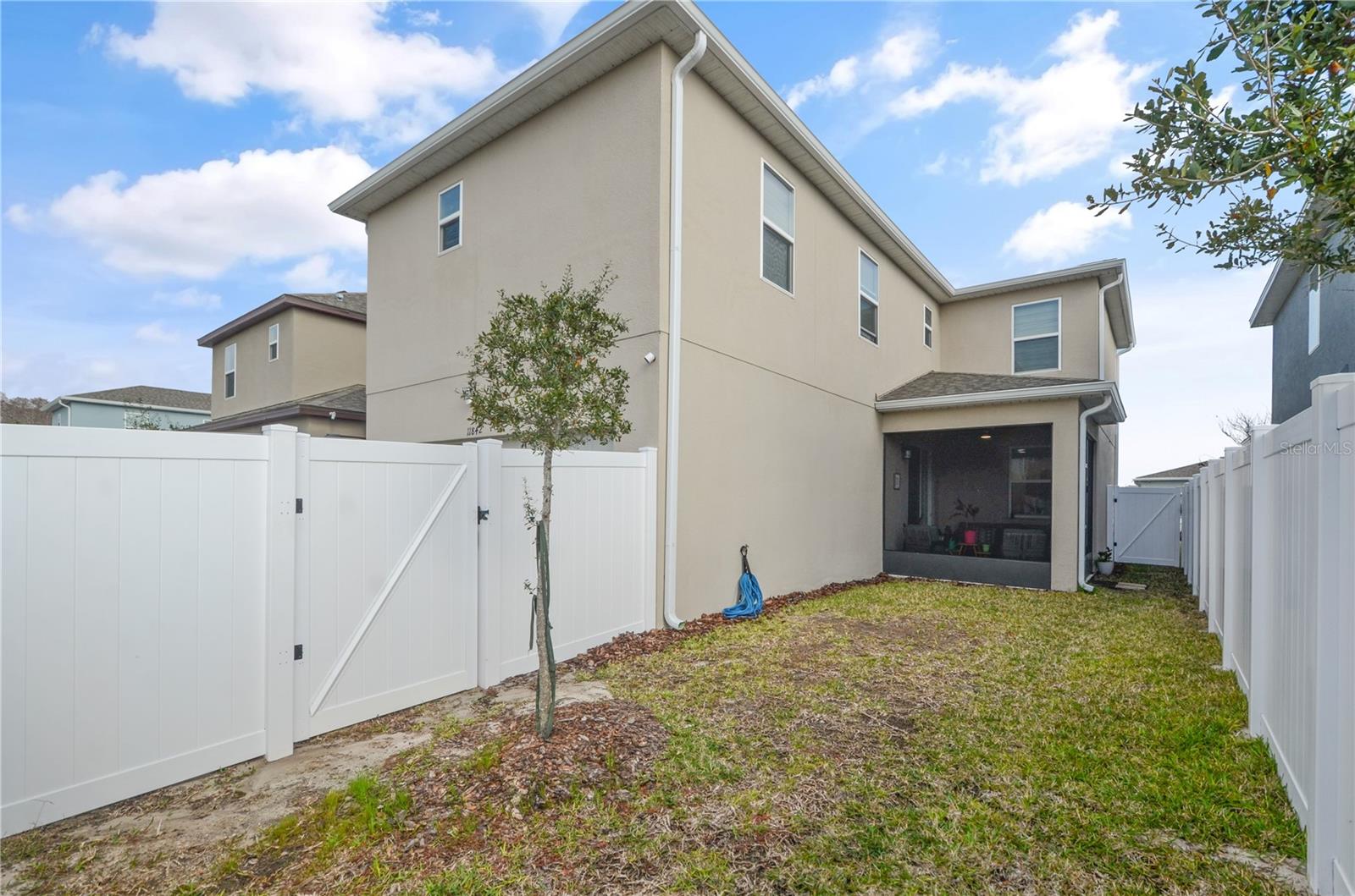 Image 26 of 34 For 11842 Sunsail Avenue