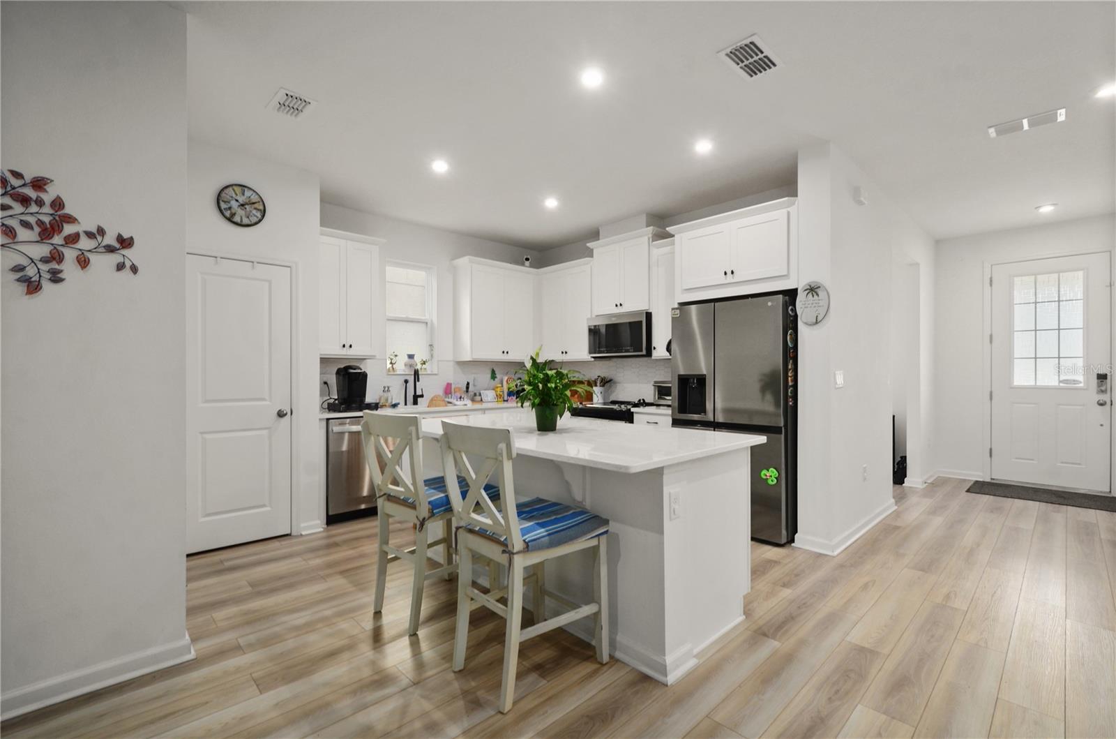 Image 7 of 34 For 11842 Sunsail Avenue