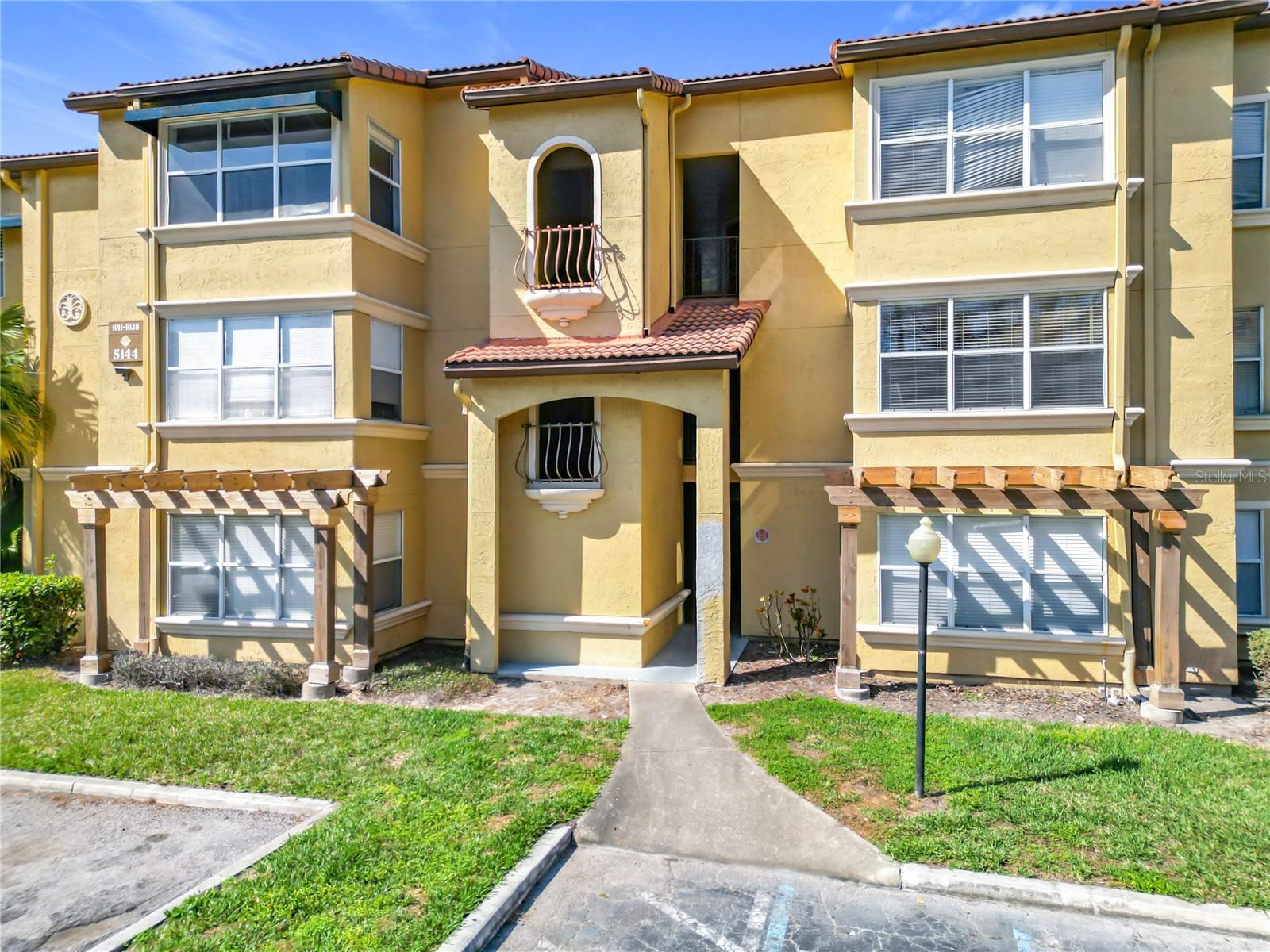 Details for 5144 Conroy Road 35, ORLANDO, FL 32811