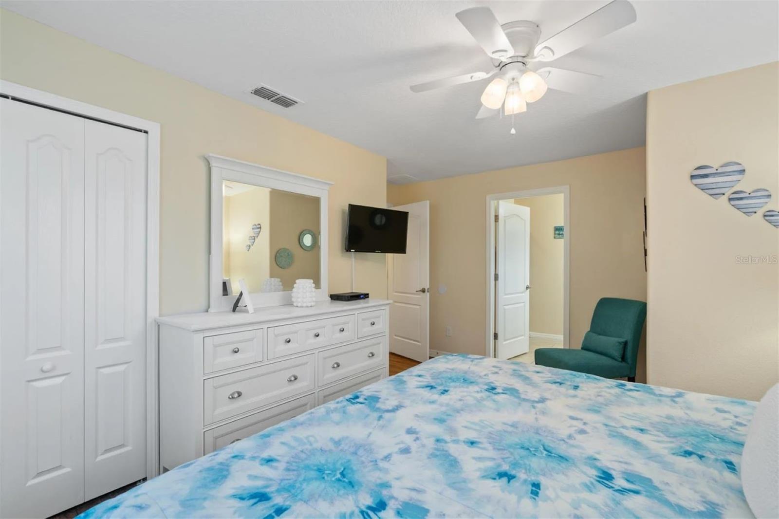Image 22 of 46 For 3071 Beach Palm Avenue