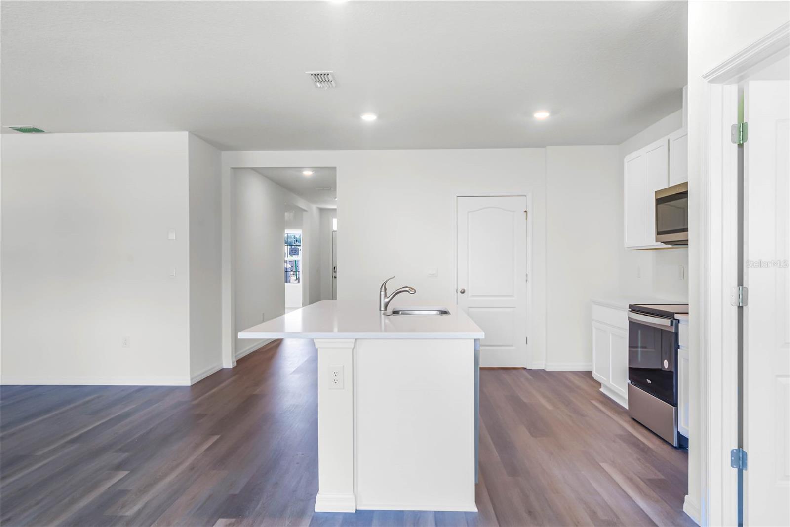 Image 10 of 33 For 5539 Hayloft Drive
