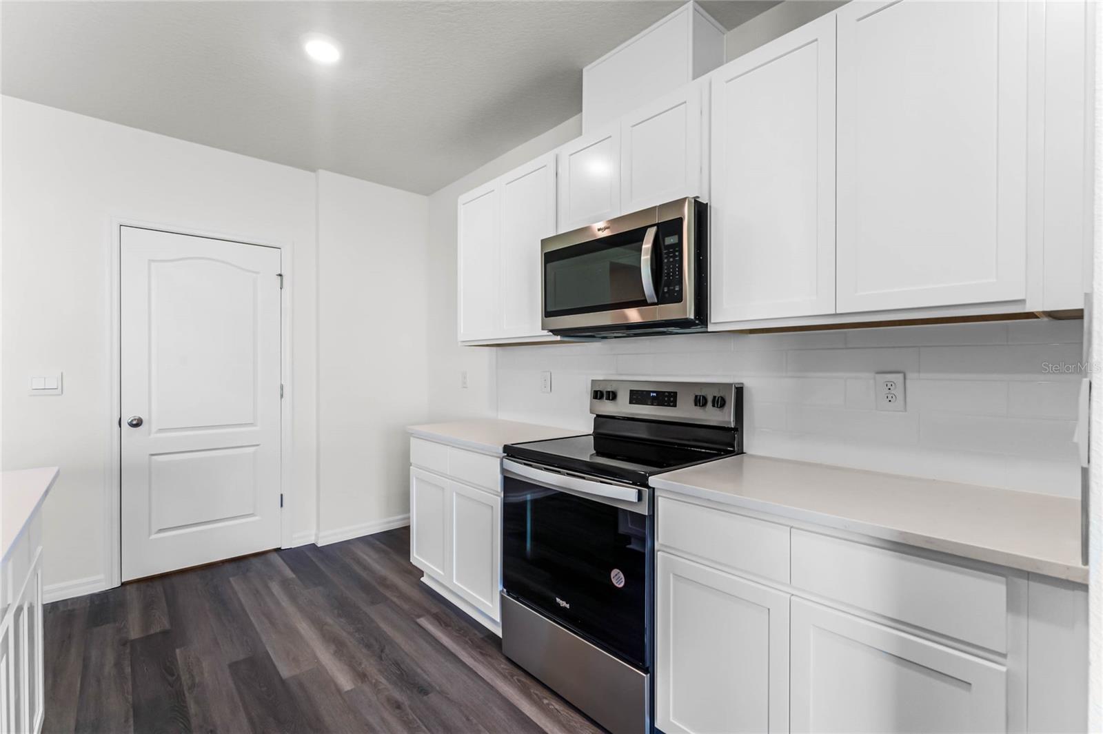 Image 11 of 33 For 5539 Hayloft Drive