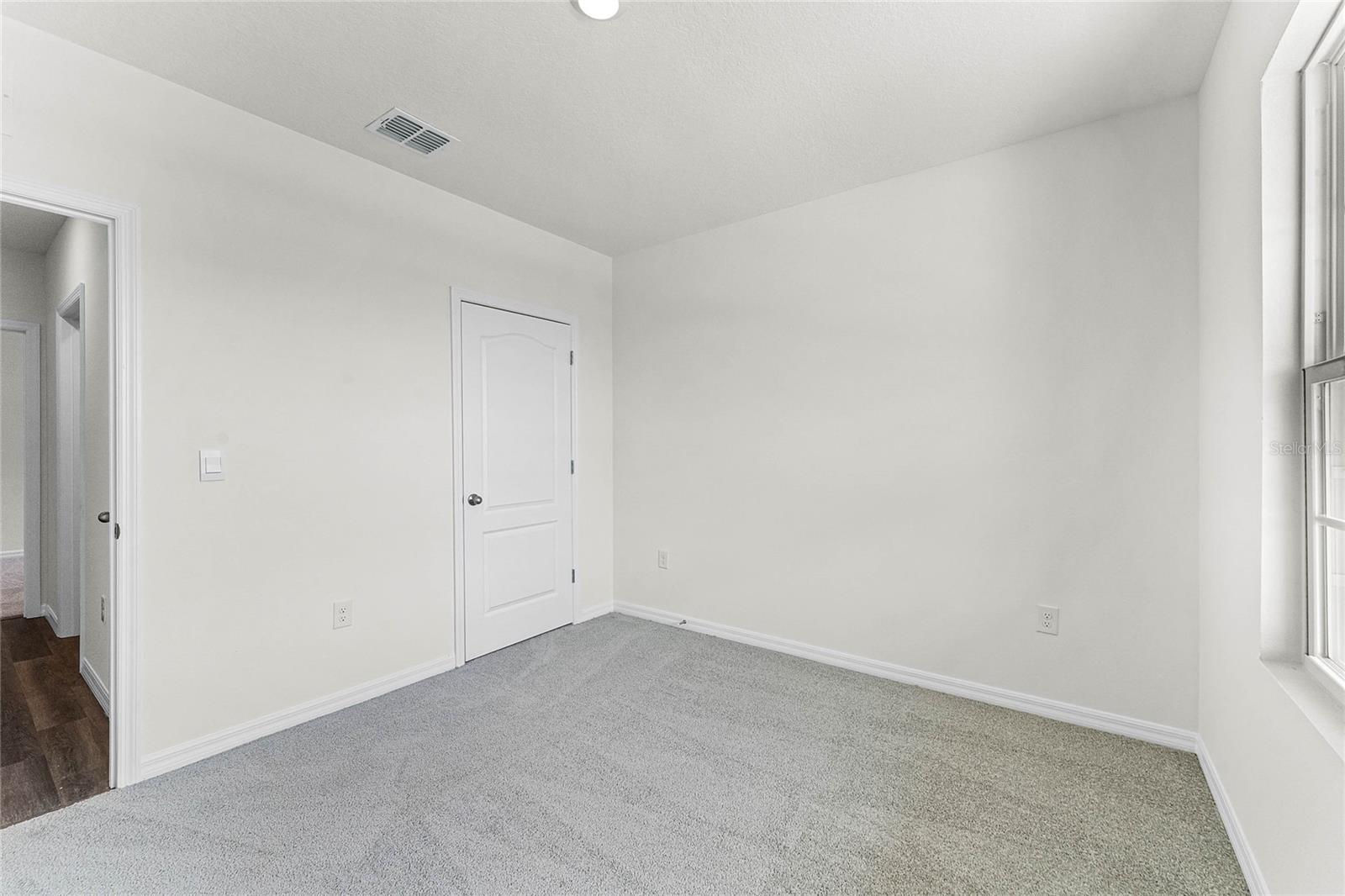 Image 16 of 33 For 5539 Hayloft Drive