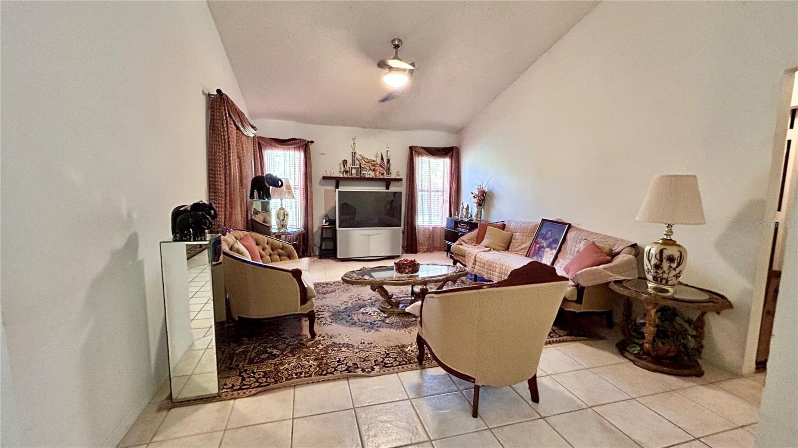 Image 9 of 23 For 915 Elmont Street Nw