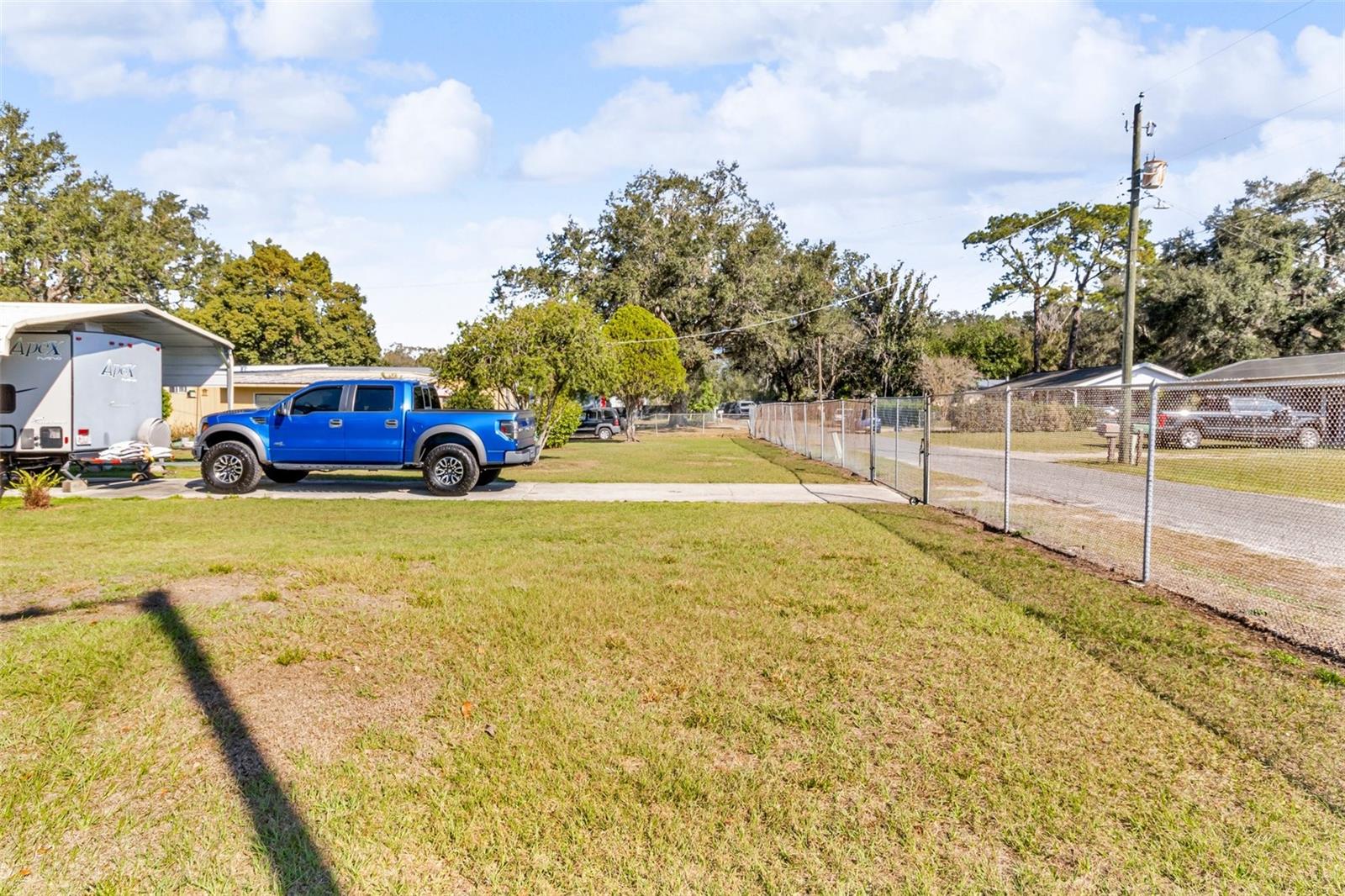 Image 6 of 13 For Sharewood Drive