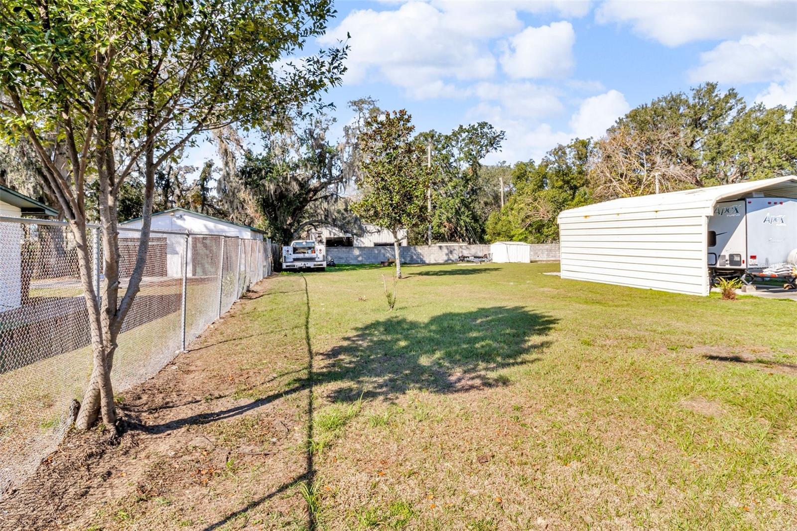 Image 7 of 13 For Sharewood Drive