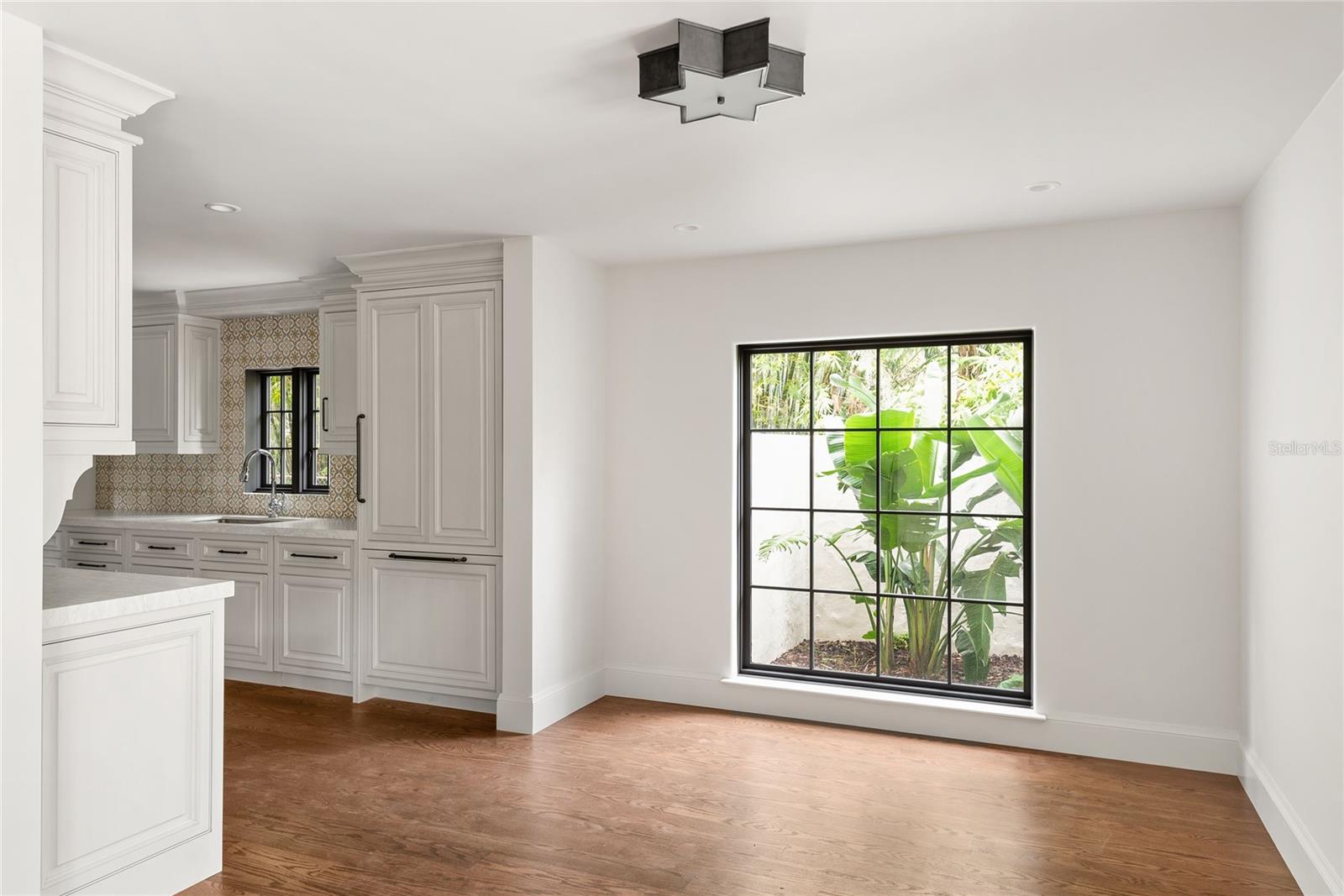 Image 13 of 50 For 909 Seminole Drive