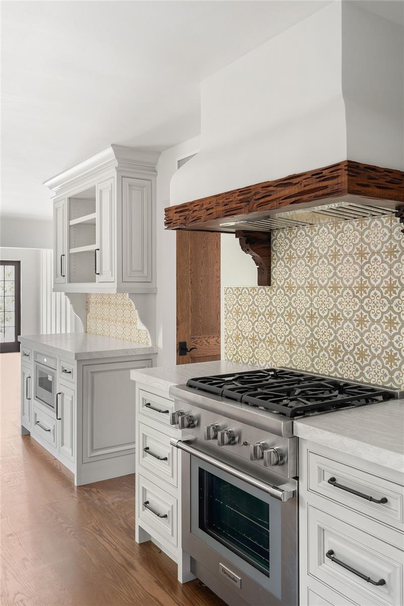 Image 17 of 50 For 909 Seminole Drive