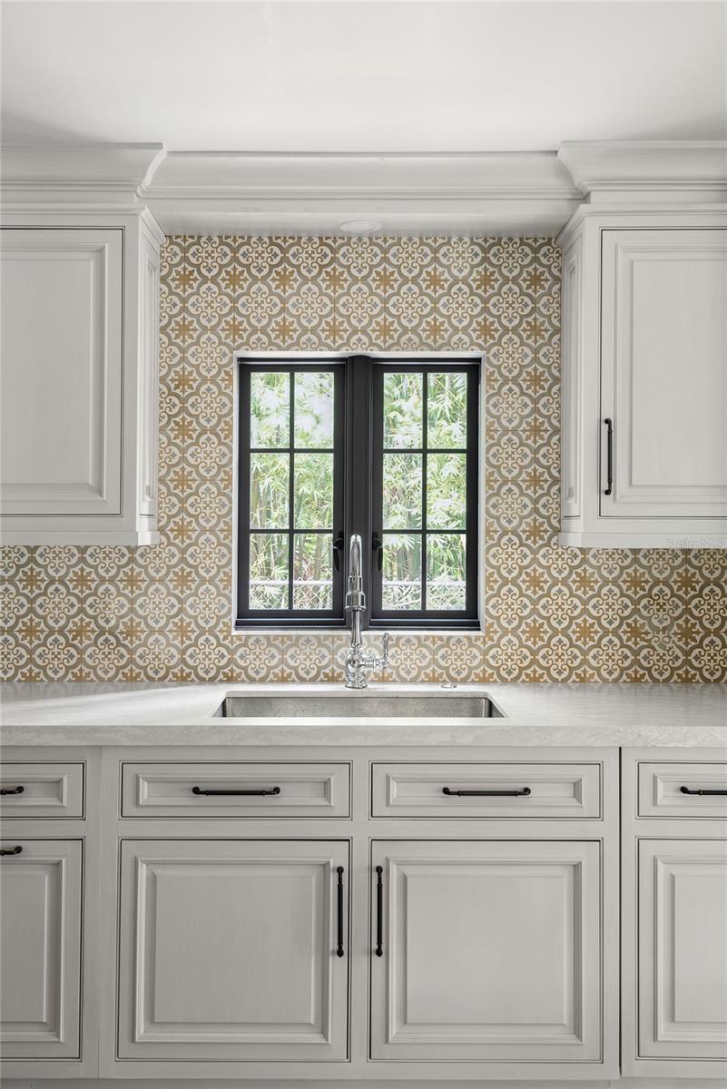 Image 18 of 50 For 909 Seminole Drive