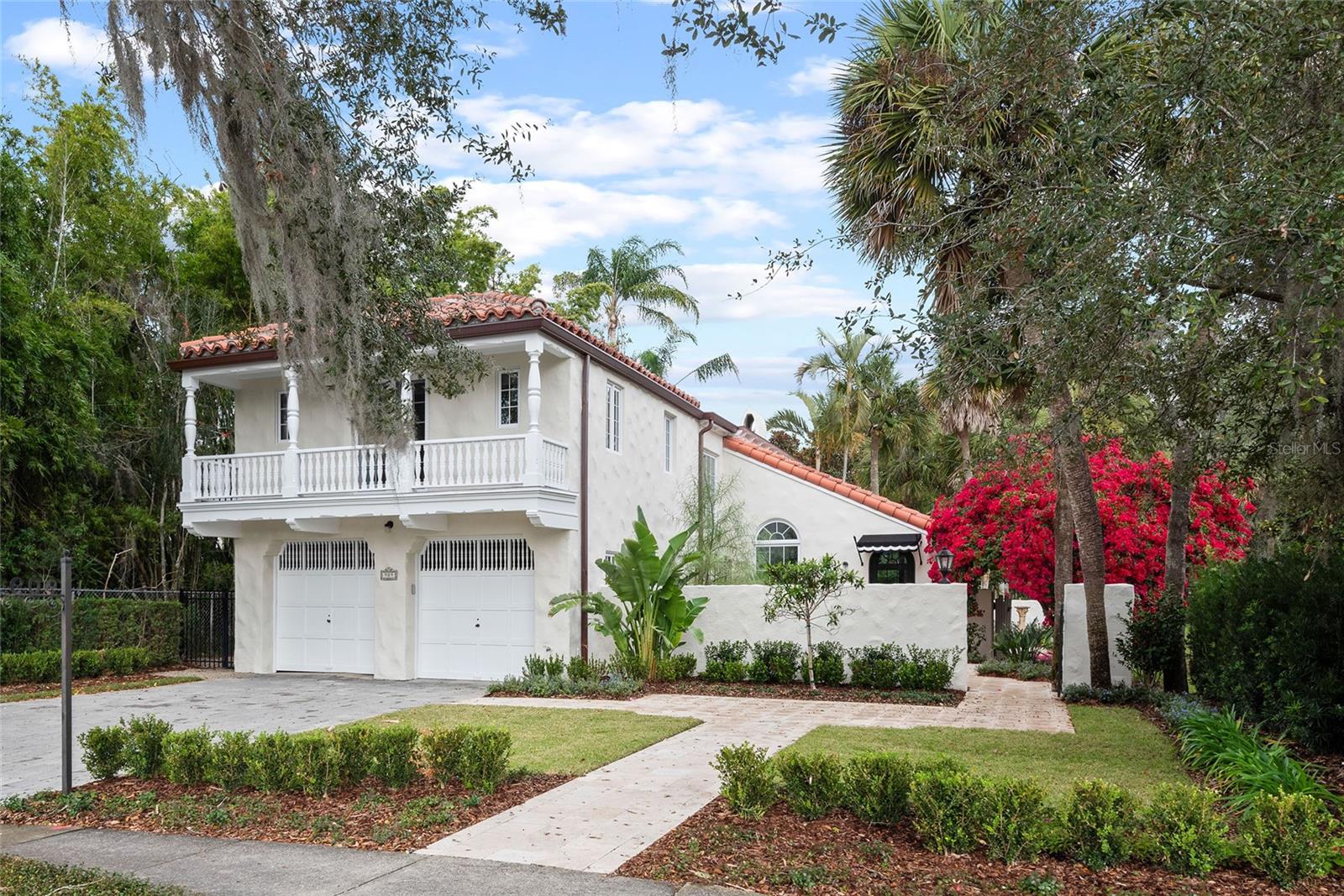 Image 2 of 50 For 909 Seminole Drive