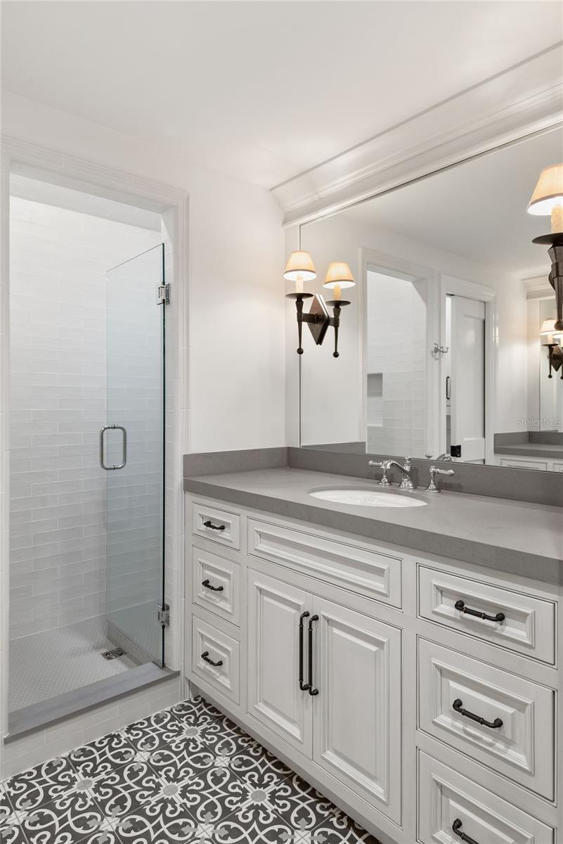 Image 30 of 50 For 909 Seminole Drive
