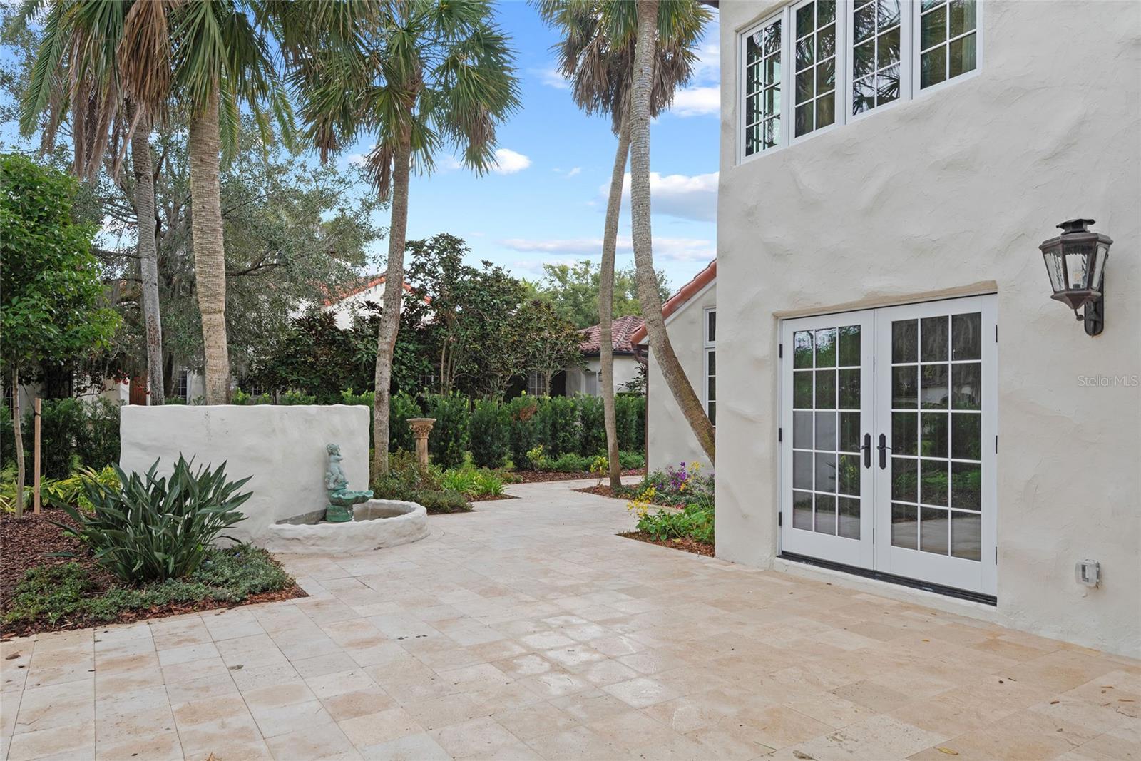 Image 41 of 50 For 909 Seminole Drive