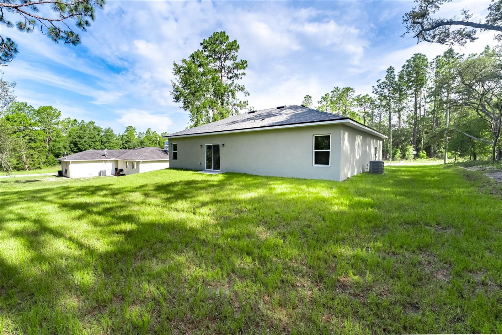 Listing photo id 21 for 3268 Montgomery Lane