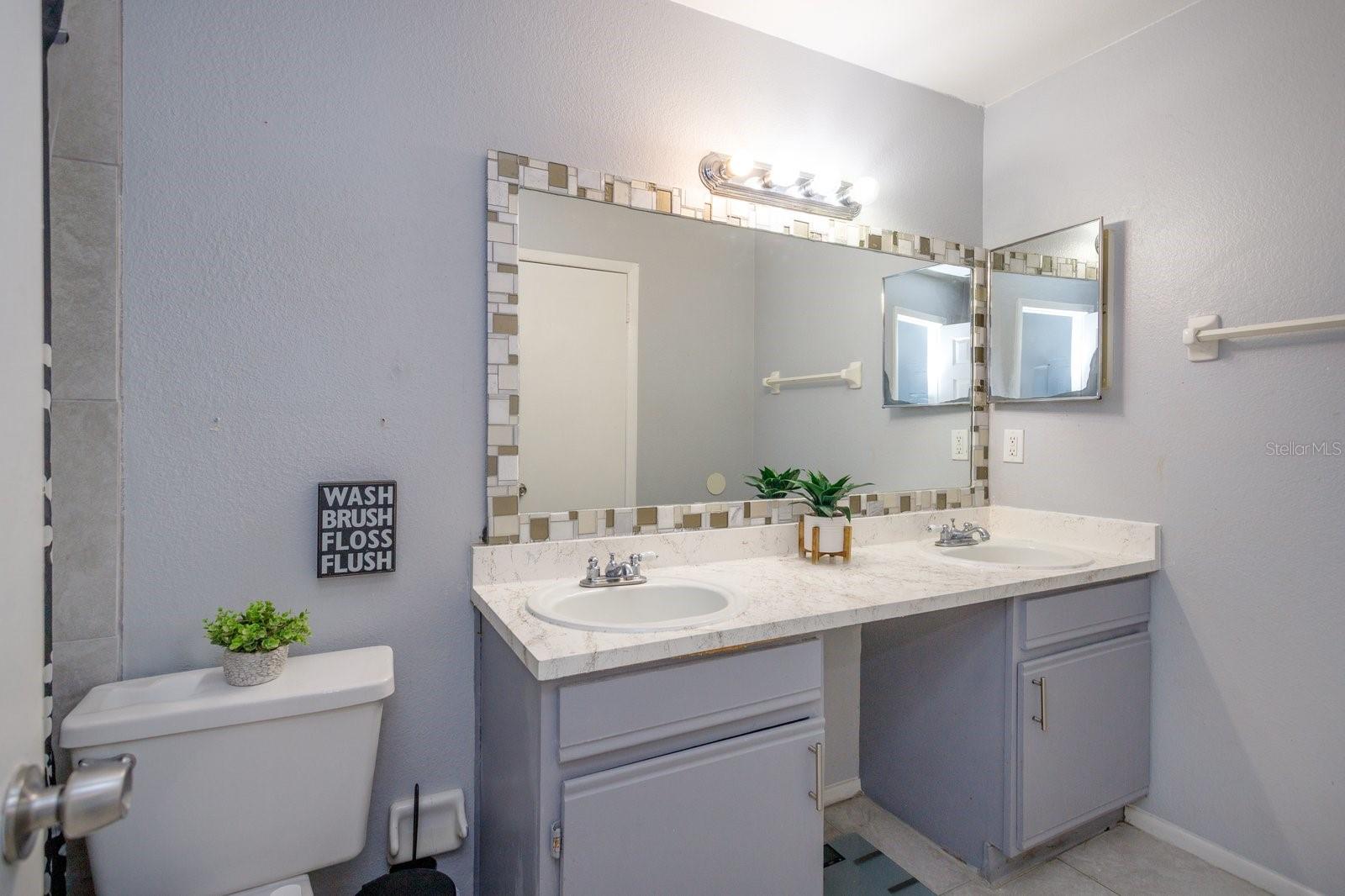 Image 10 of 13 For 2060 Cascades Blvd  302