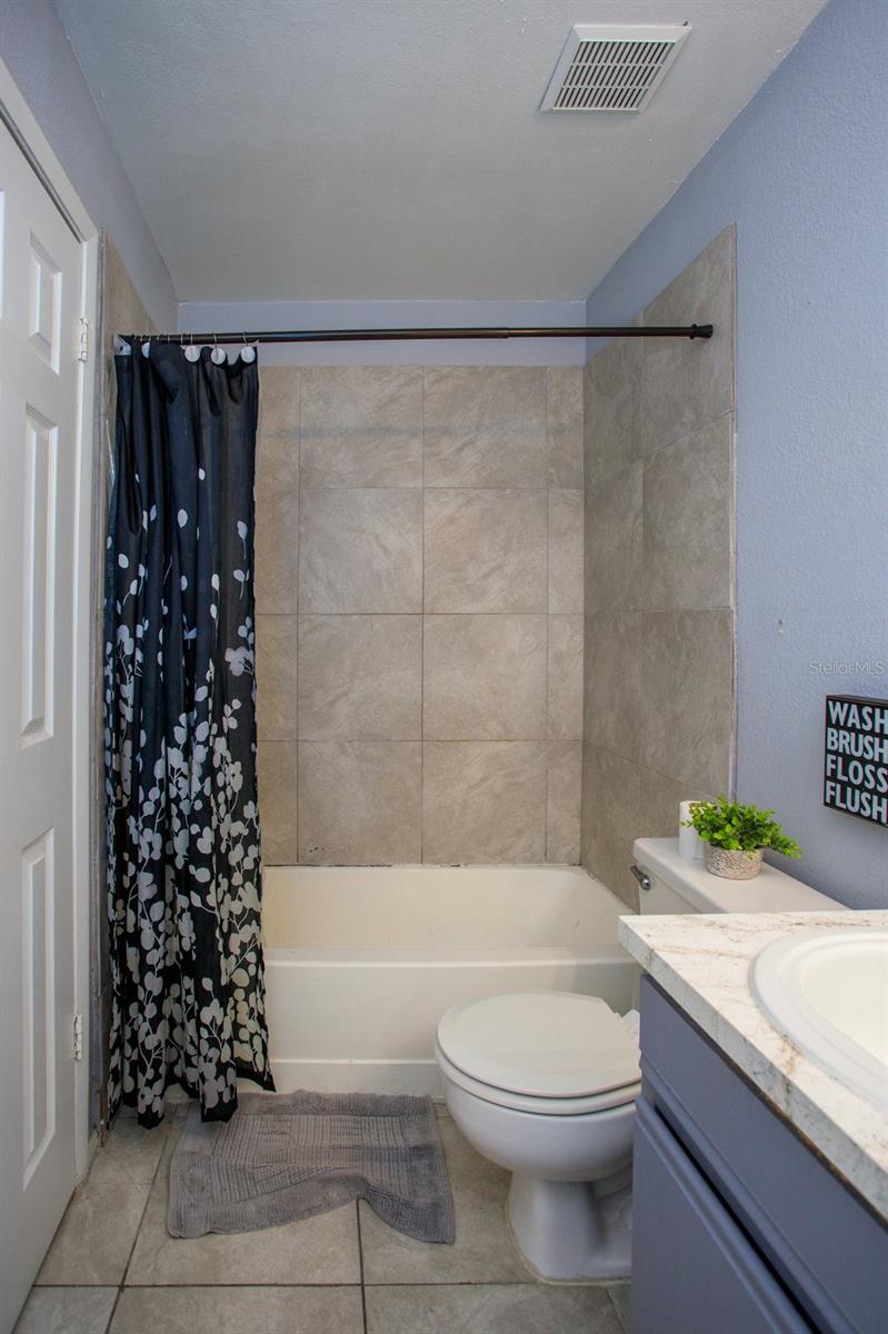 Image 11 of 13 For 2060 Cascades Blvd  302