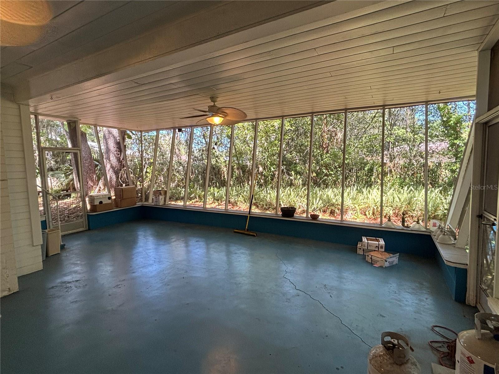 Image 11 of 41 For 22 Poinsettia Drive