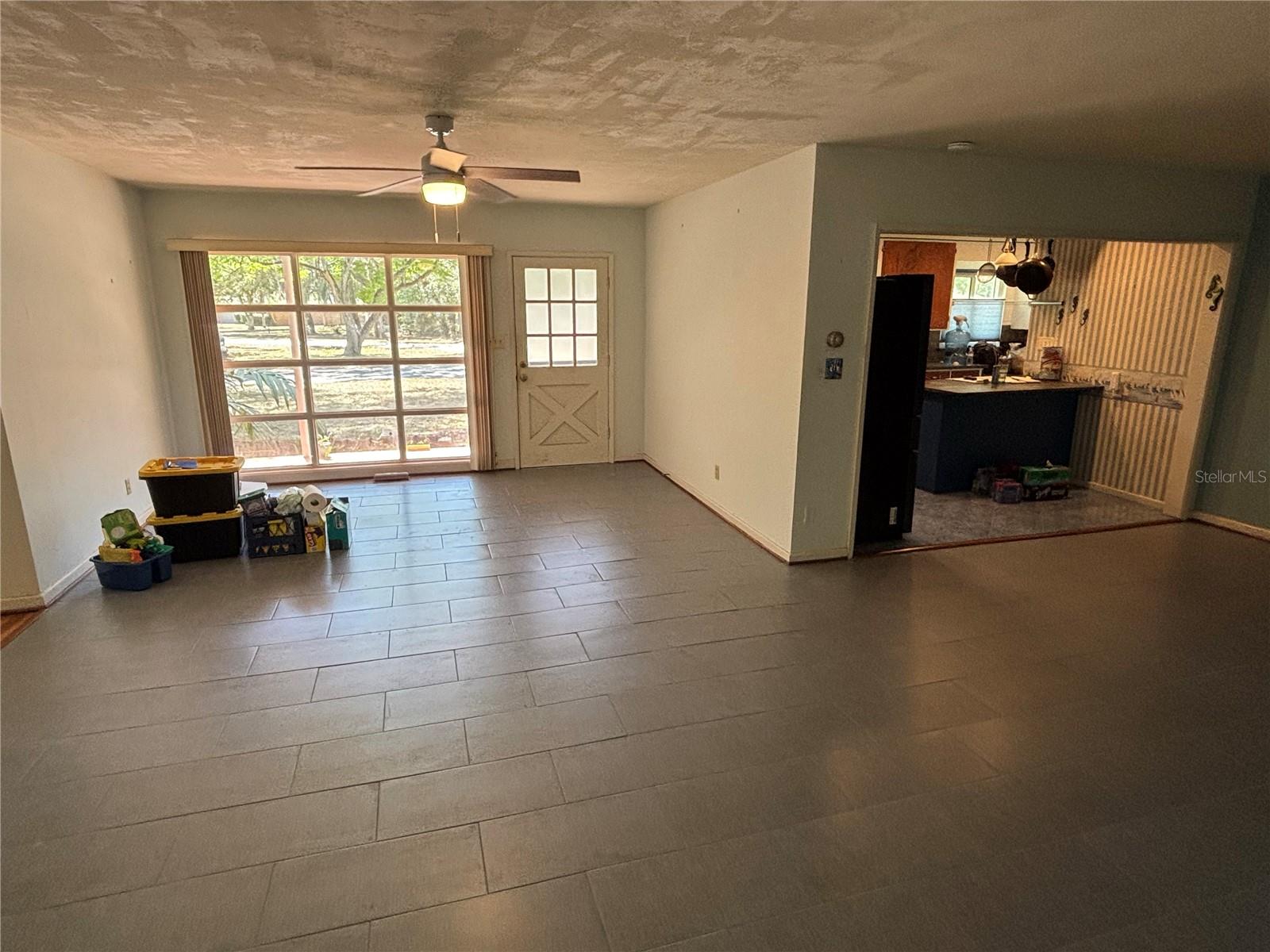 Image 3 of 41 For 22 Poinsettia Drive