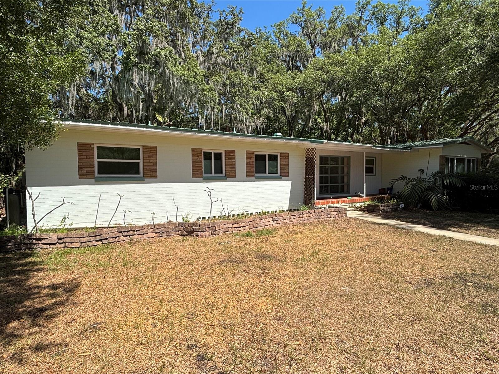 Image 33 of 41 For 22 Poinsettia Drive