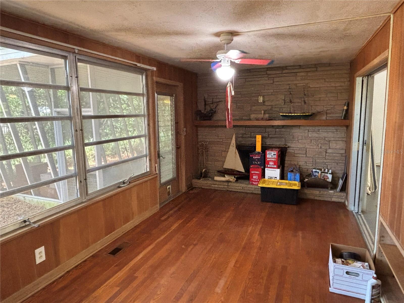 Image 5 of 41 For 22 Poinsettia Drive