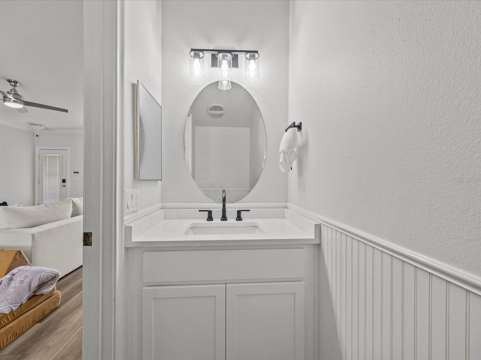Image 12 of 33 For 945 Fern Creek Avenue 3
