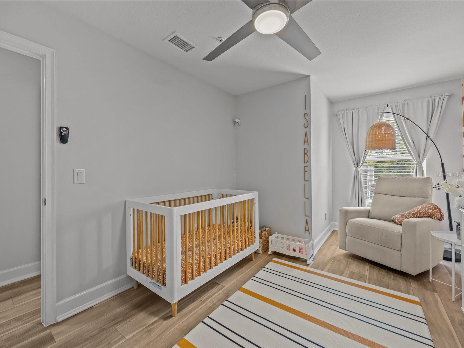 Image 20 of 33 For 945 Fern Creek Avenue 3