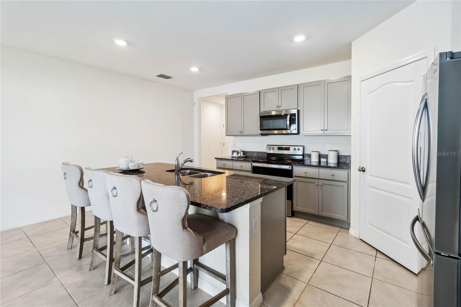 Image 12 of 35 For 9537 Black Walnut Drive