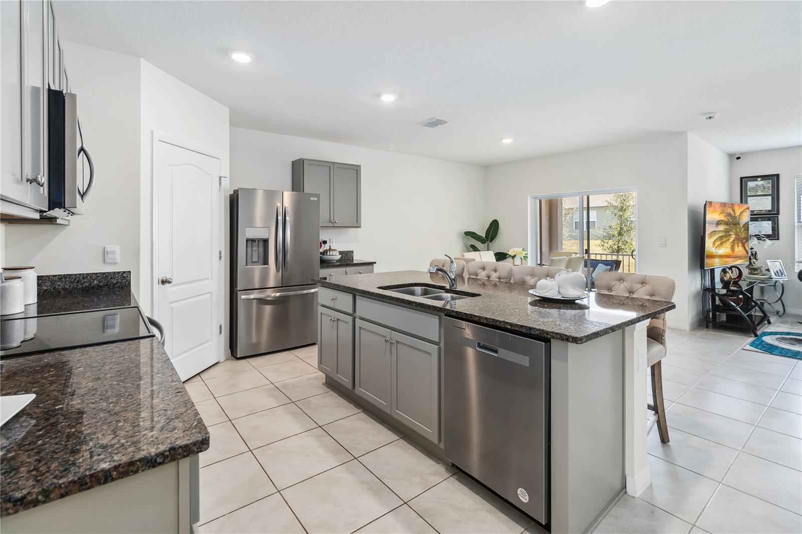 Image 13 of 35 For 9537 Black Walnut Drive
