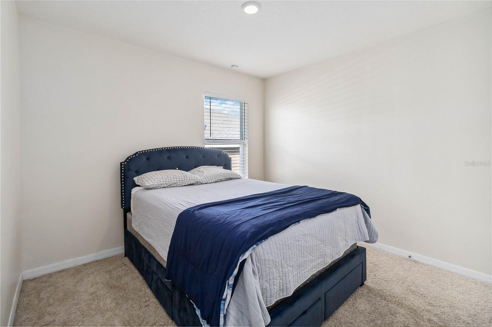 Image 21 of 35 For 9537 Black Walnut Drive