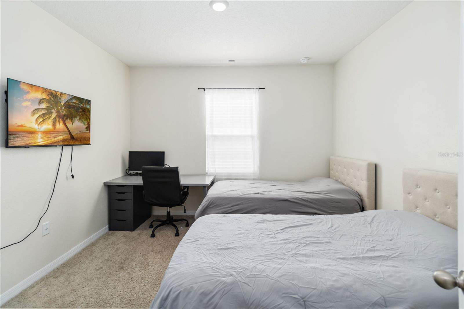 Image 23 of 35 For 9537 Black Walnut Drive