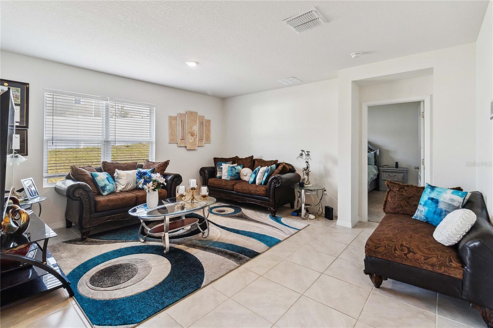 Image 8 of 35 For 9537 Black Walnut Drive