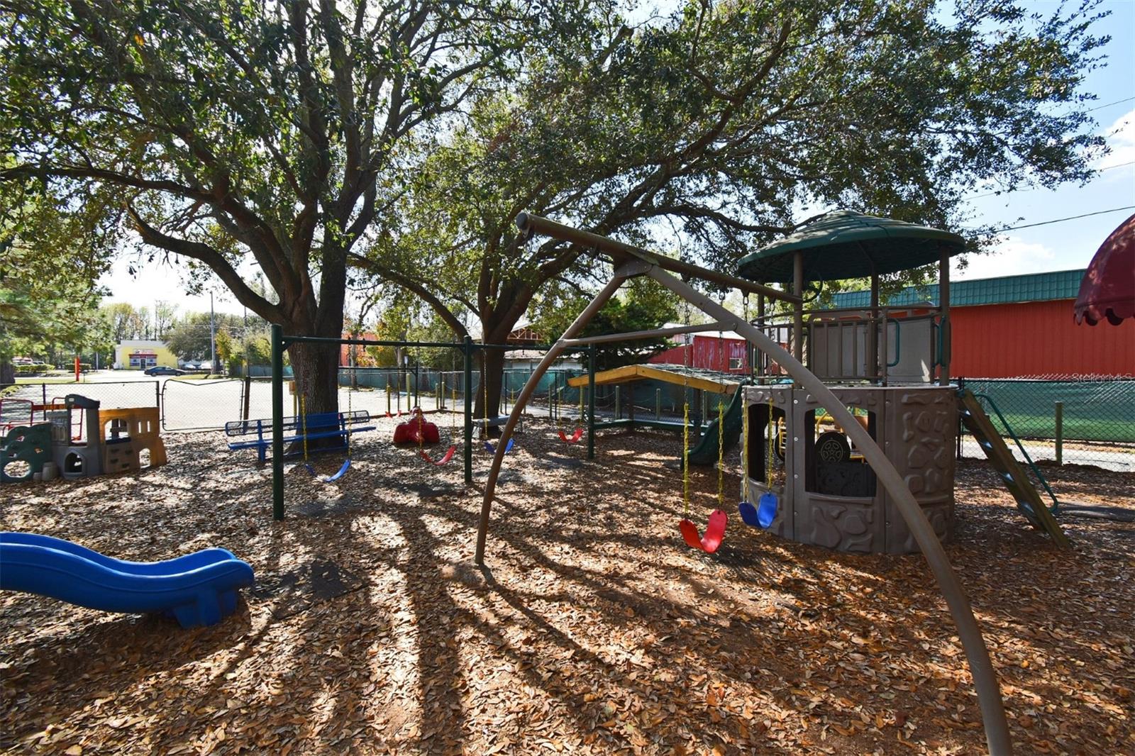 Image 13 of 53 For 7651 Valencia College Lane