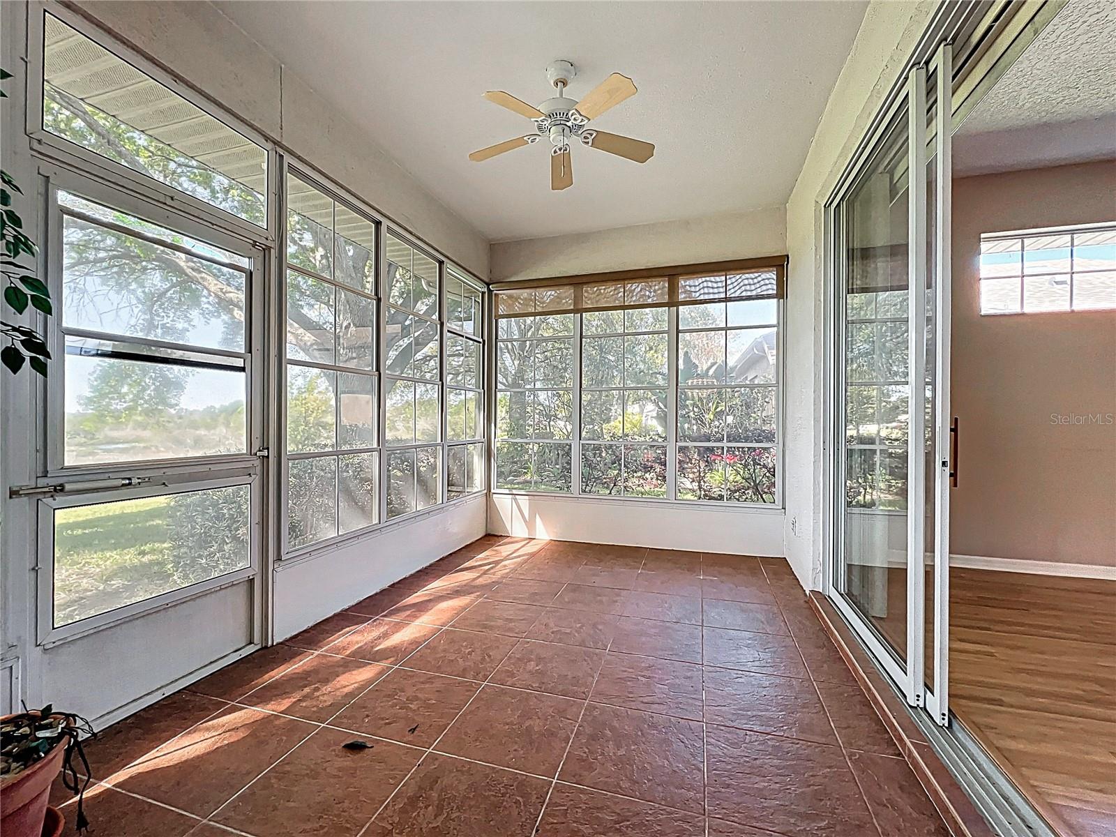 Image 33 of 53 For 21636 King Henry Avenue