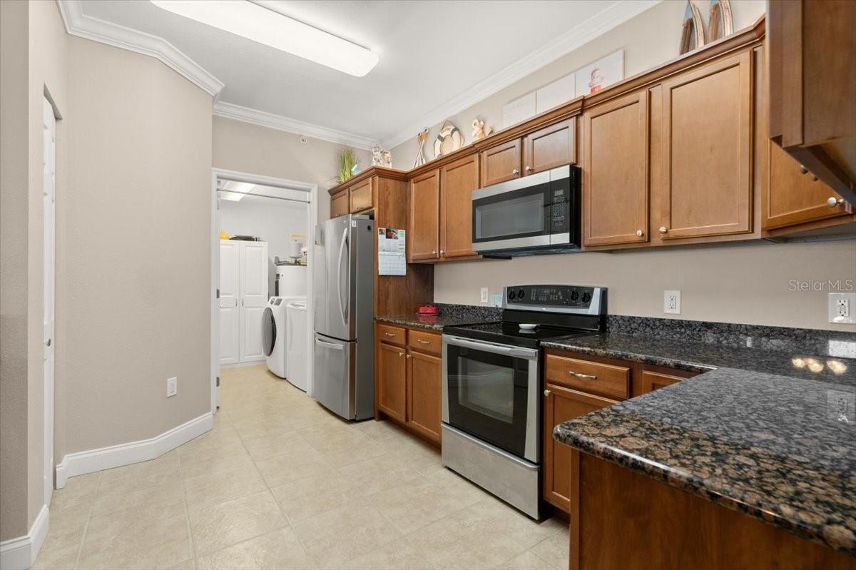 Image 10 of 54 For 2801 Ridgewood Avenue 1412