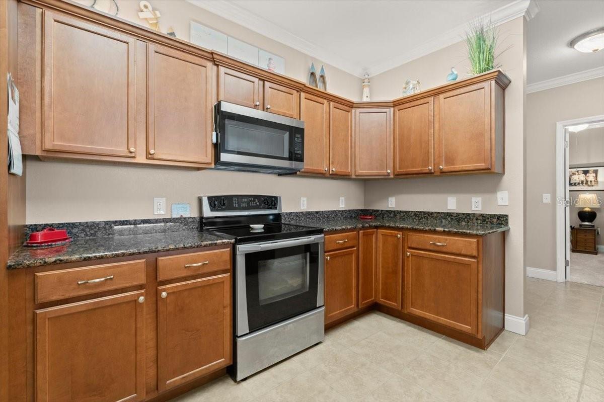 Image 11 of 54 For 2801 Ridgewood Avenue 1412