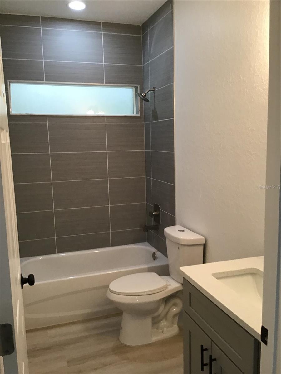 Image 17 of 27 For 6915 23 Avenue