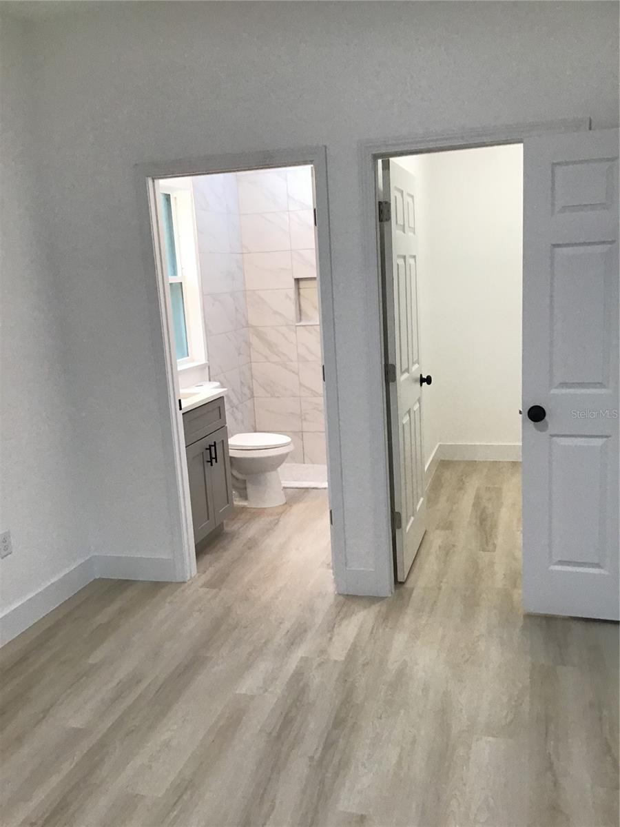 Image 21 of 27 For 6915 23 Avenue
