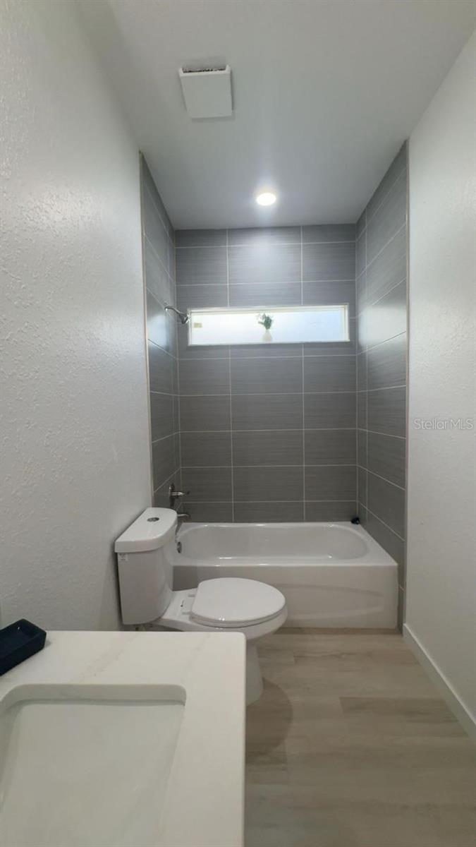 Image 33 of 35 For 6915 23 Avenue