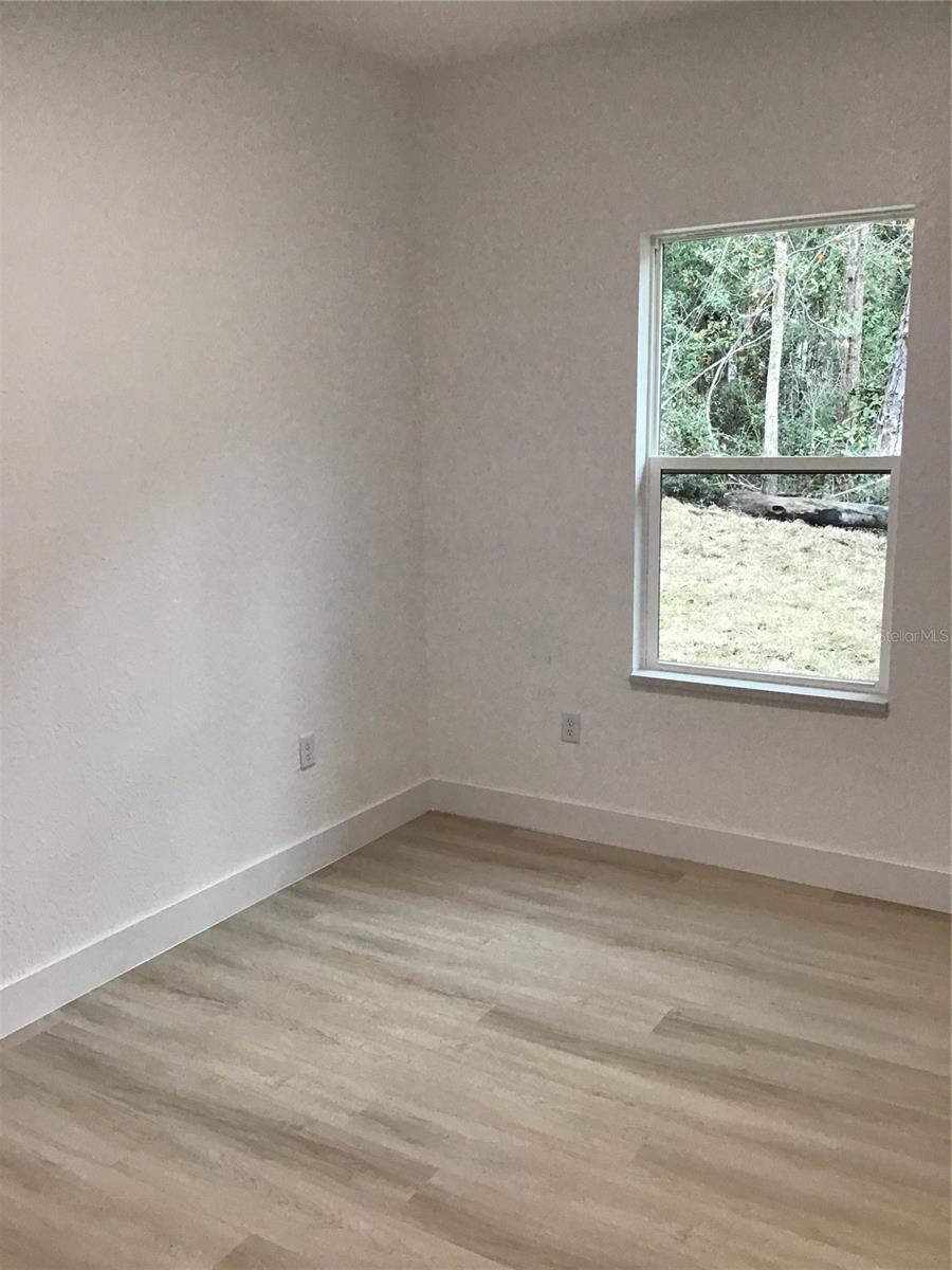 Image 8 of 27 For 6915 23 Avenue