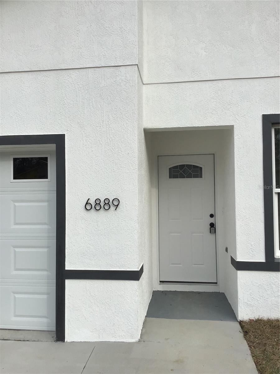 Image 2 of 26 For 6889 23 Avenue