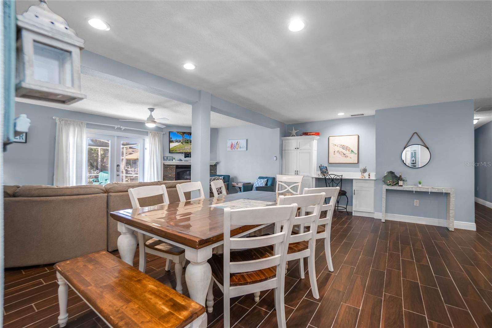 Listing photo id 9 for 3956 Timucua Point