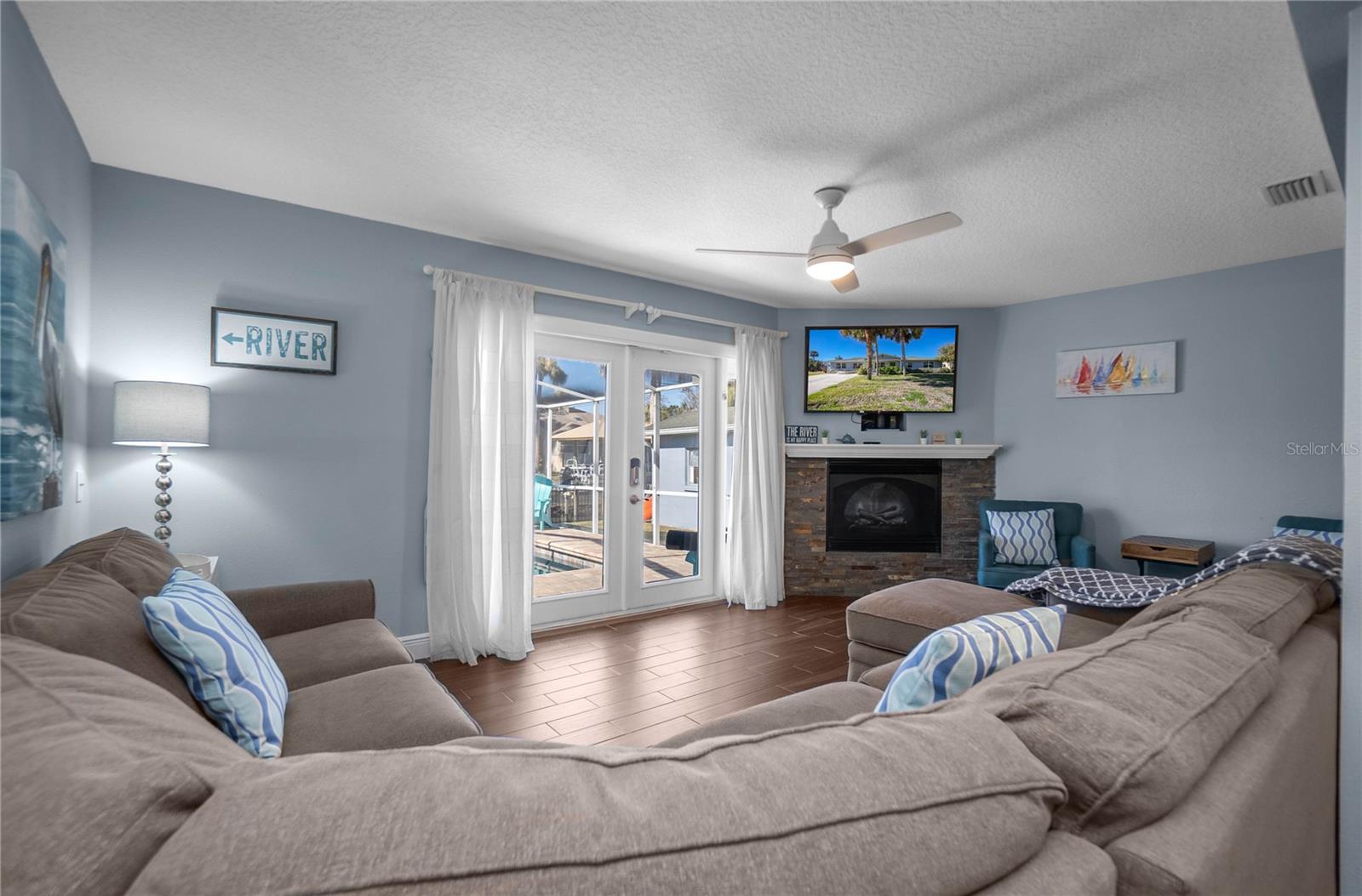 Listing photo id 12 for 3956 Timucua Point