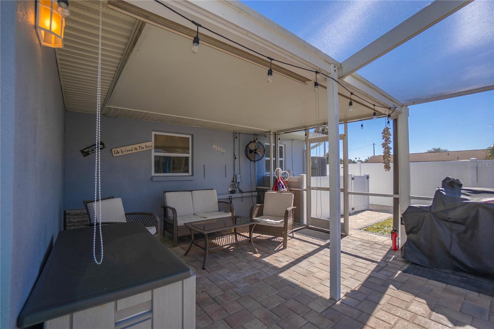 Listing photo id 25 for 3956 Timucua Point