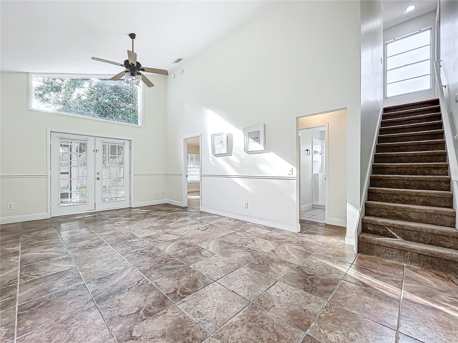 Image 3 of 48 For 1970 Larkwood Drive
