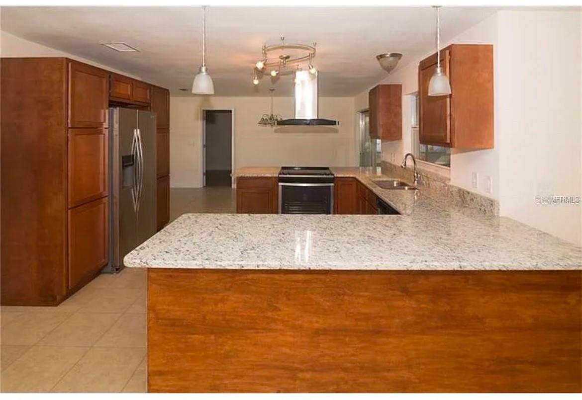 Image 6 of 19 For 100 Huntswood Court