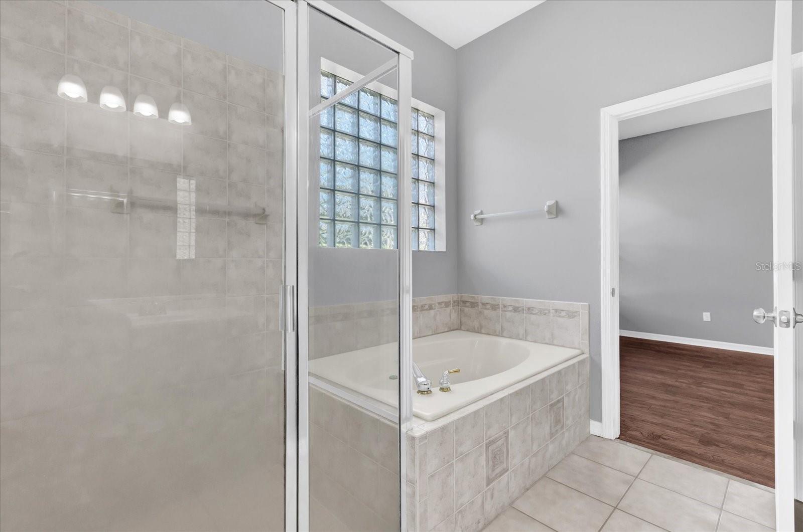 Image 25 of 35 For 1314 Chessington Circle