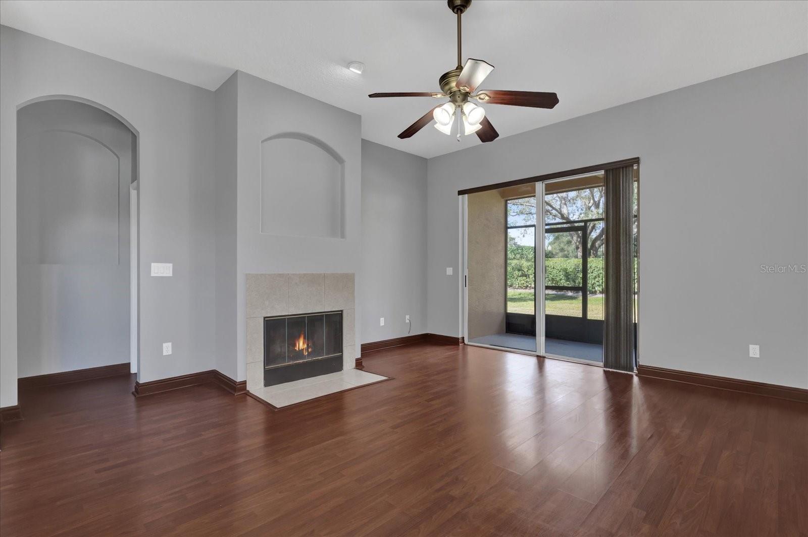 Image 5 of 35 For 1314 Chessington Circle