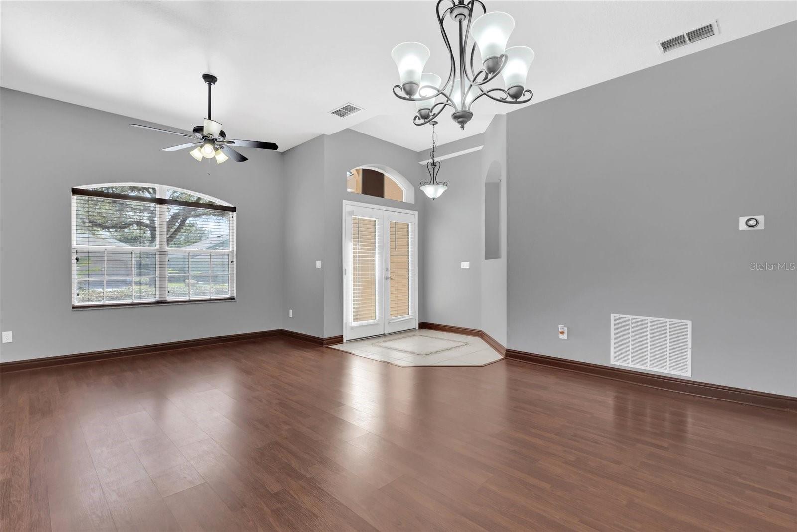 Image 8 of 35 For 1314 Chessington Circle