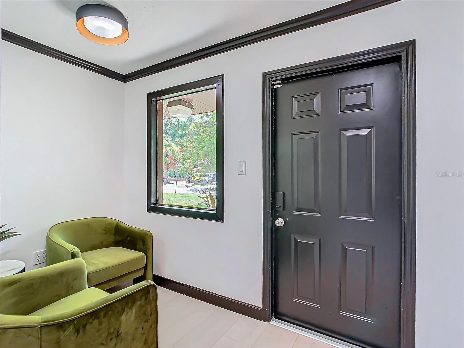 Image 4 of 17 For 409 Montgomery Road 121
