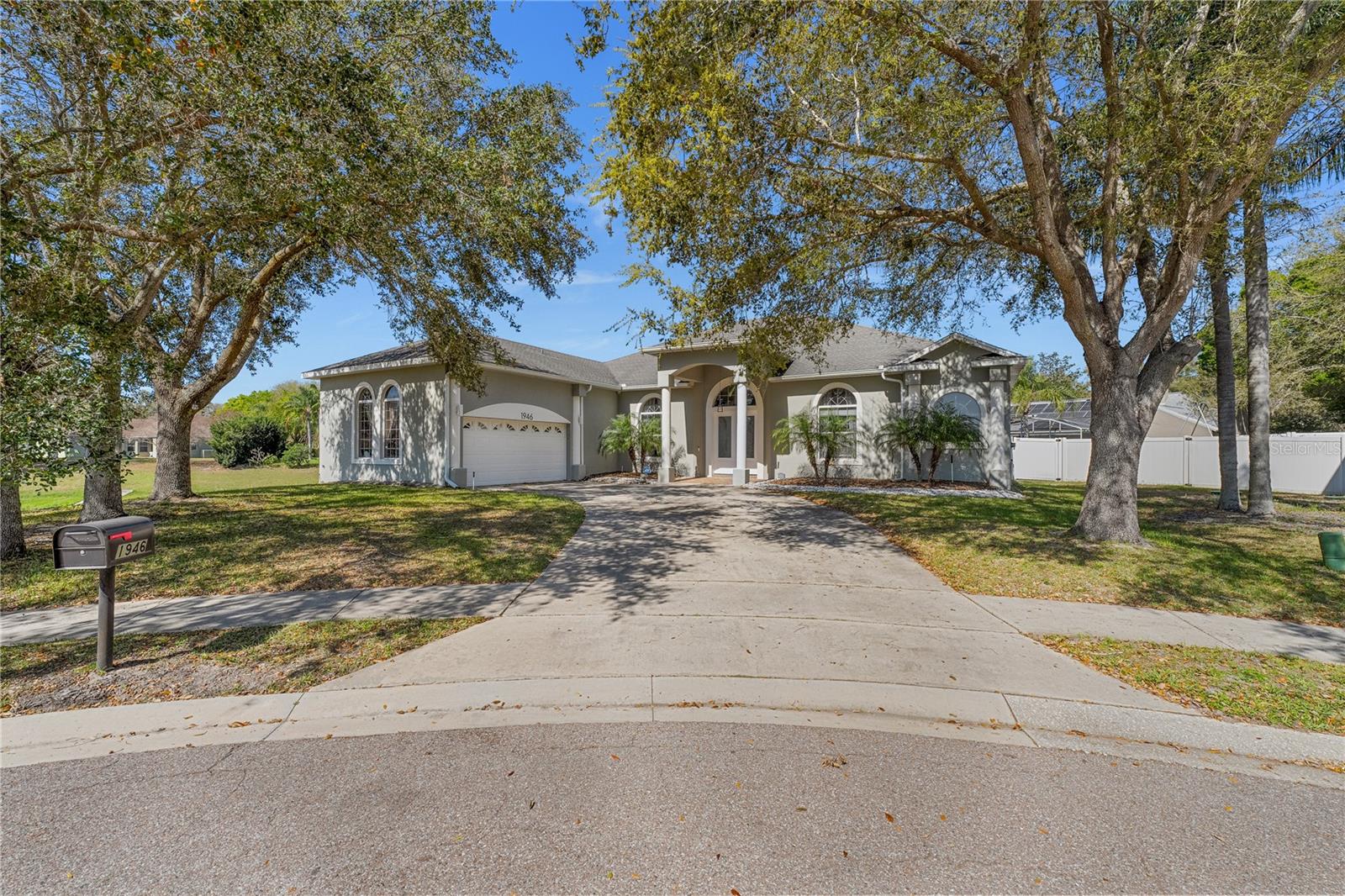 Image 2 of 41 For 1946 Thoroughbred Drive