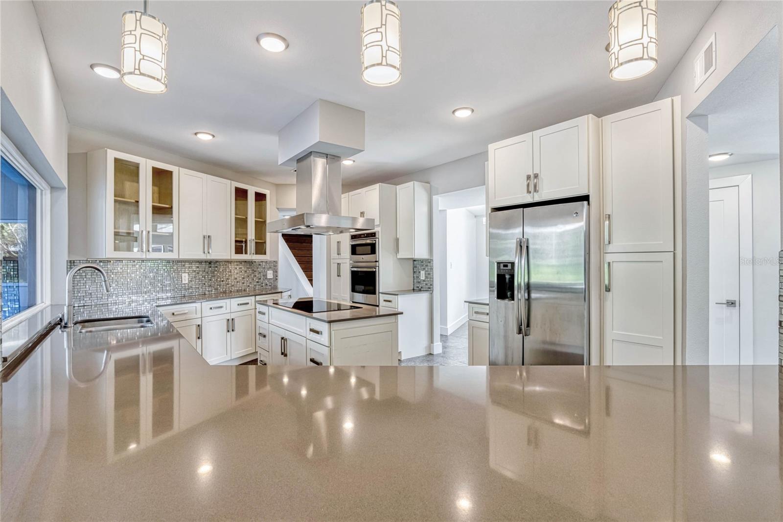 Image 15 of 59 For 8922 Bay Cove Court